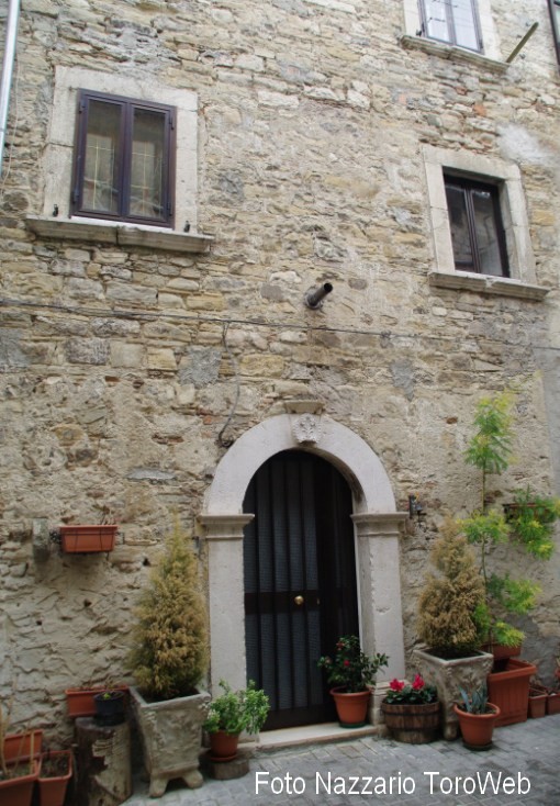 ex casa Ferrara in vicoletto del Piano