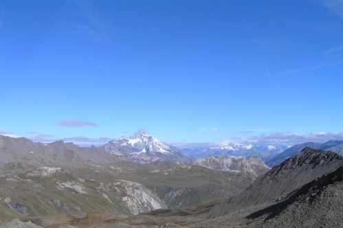 Abbraccer� cieli immensi con lo sguardo di chi confini non conosce